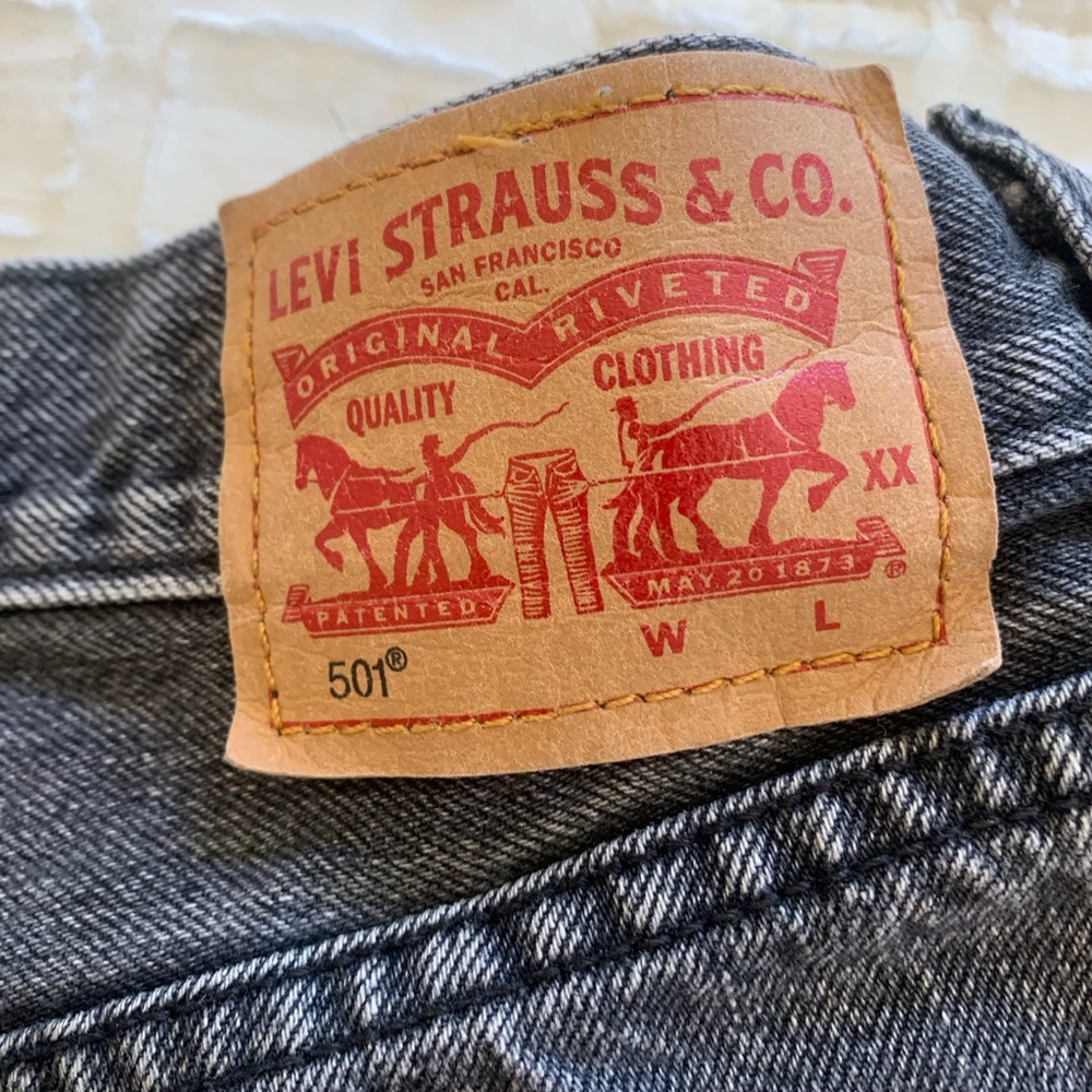 LEVIS 501 Shorts - Picture 4 of 4